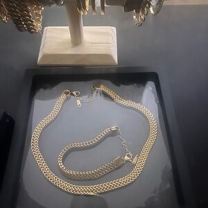 Elegant Gold Chain Necklace and Bracelet Set